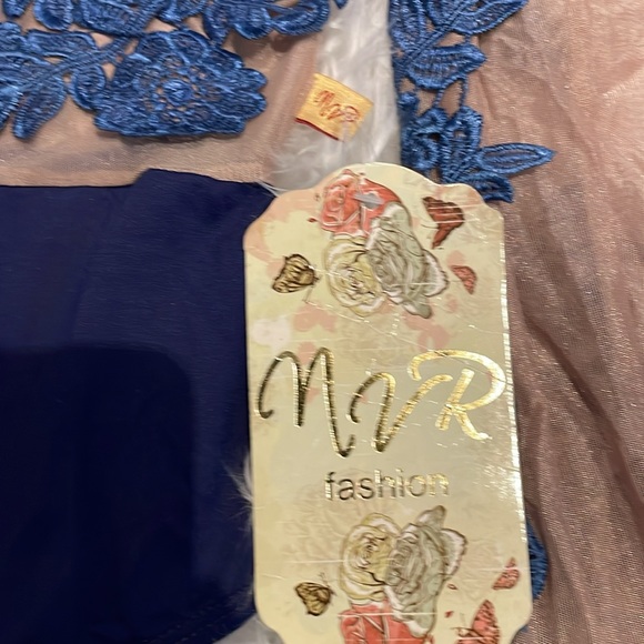 Beautiful body - Picture 7 of 9